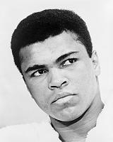     . 

:	527px-Muhammad_Ali_NYWTS.jpg 
:	45 
:	36.1  
:	97366